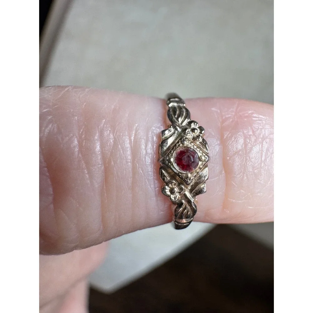Vintage Uncas Gold Tone Red Faux Ruby Floral Bypass Stack Ring Size 2 Adjustable